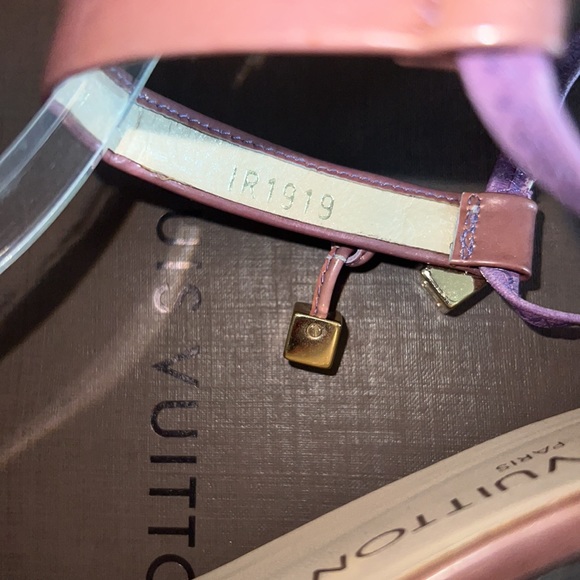Authentic Louis Vuitton purple sandals - Picture 8 of 11